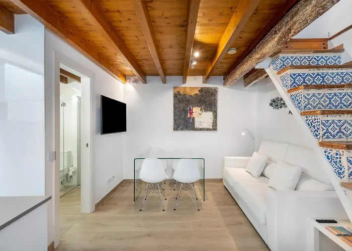 The Sailor House, Duplex Palma Center